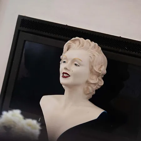 Marilyn - Private Garden Pool And Jacuzzi Bardolino