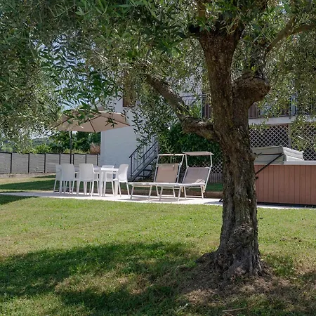Marilyn - Private Garden Pool And Jacuzzi Bardolino